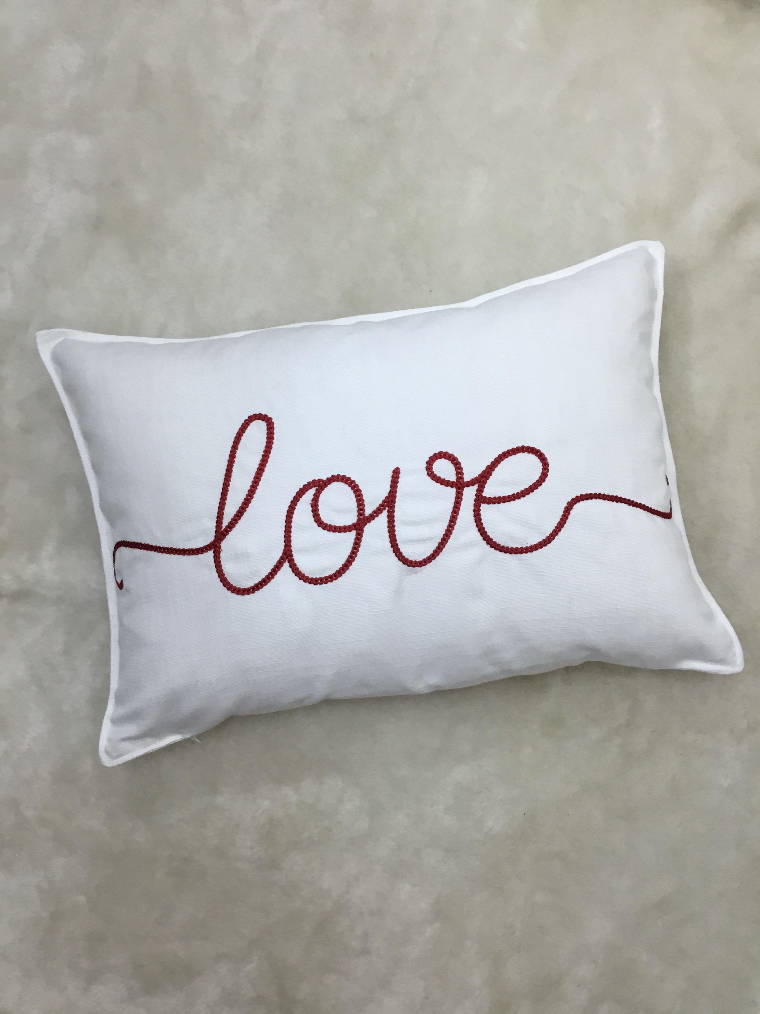Pure Love Nakışlı Bolster Kırlent Kılıfı