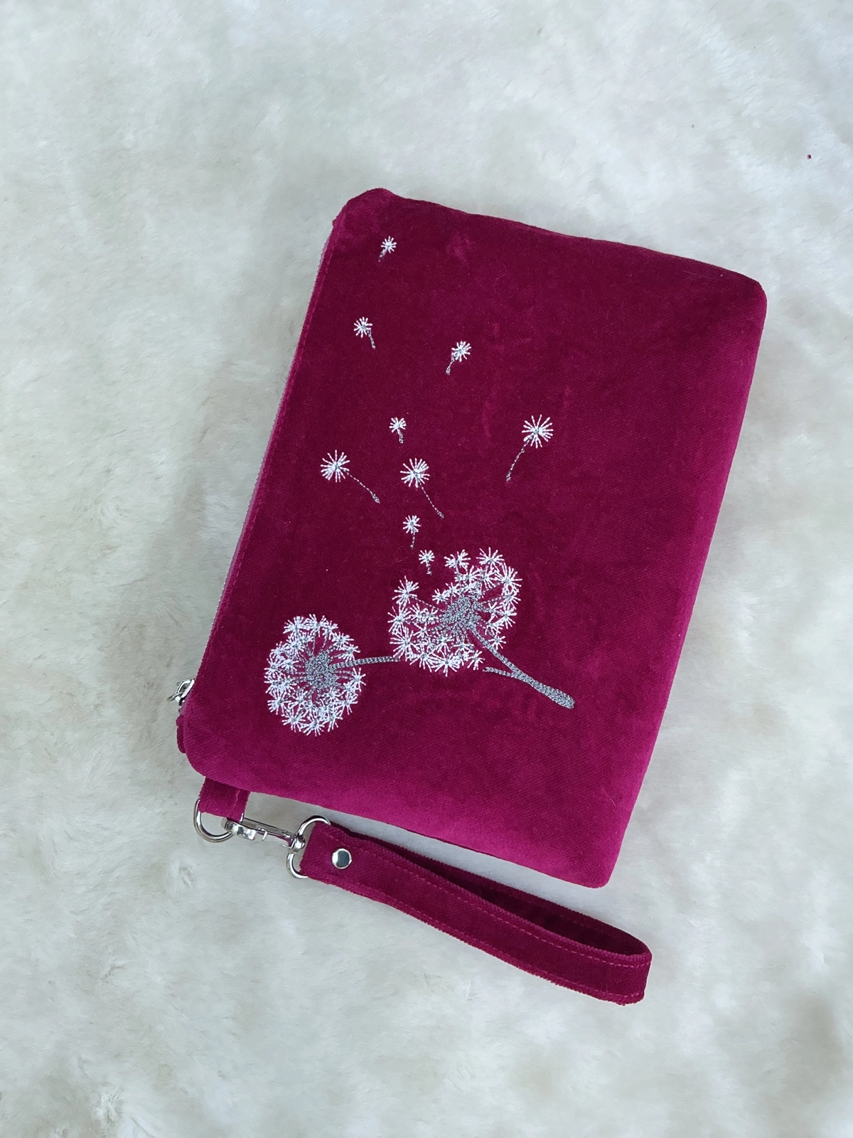 Velvet Dream Botanical Clutch Çanta | Karahindiba Nakışlı Kadife El Çantası