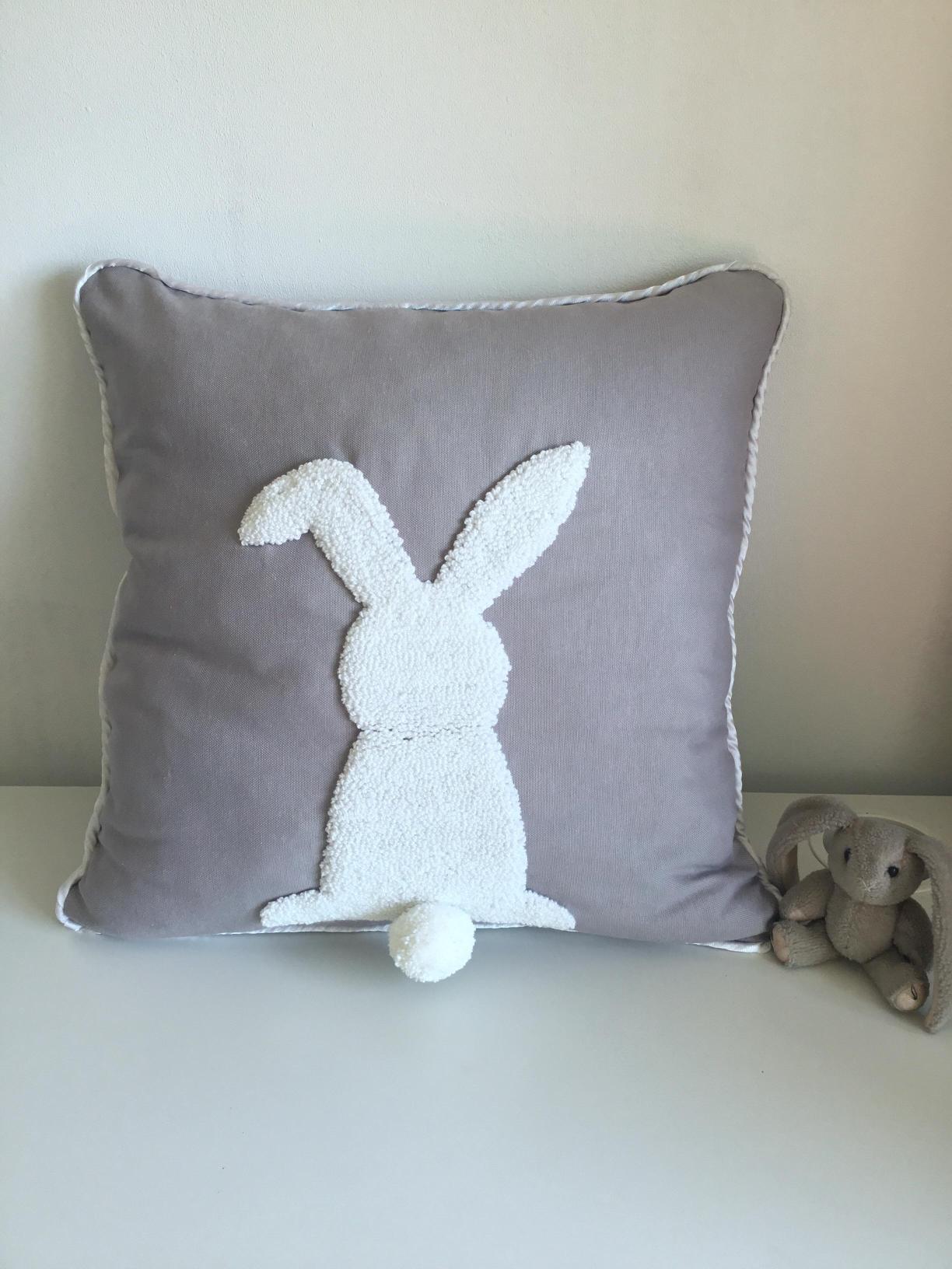 Fluffy Bunny Kırlent Kılıfı