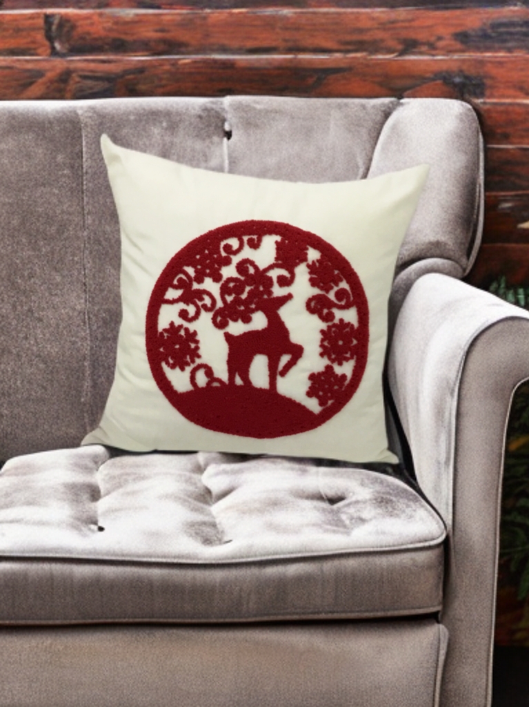 Deer Medallion Punch Kırlent Kılıfı