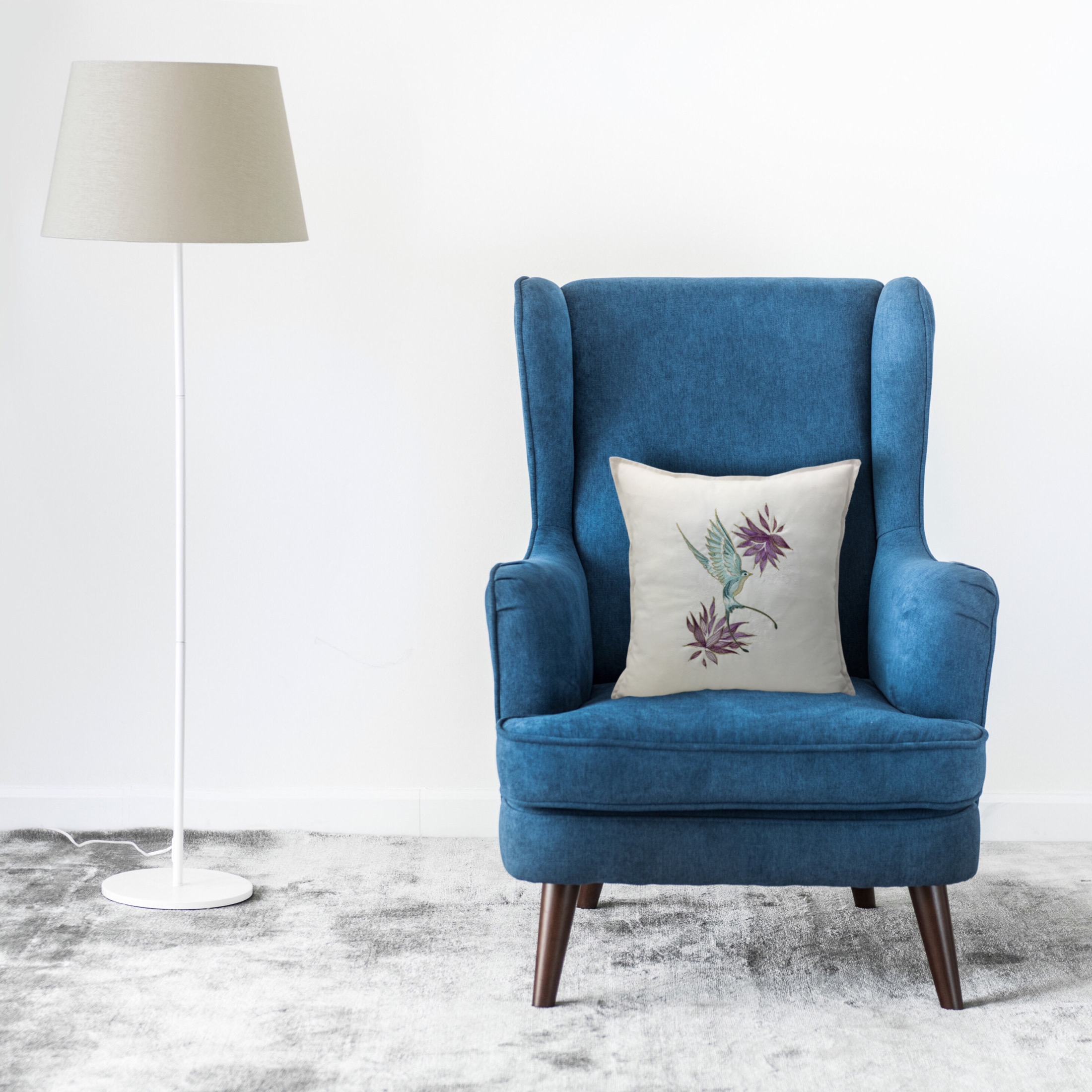 Elegant Swallow & Blooms - Kırlangıç Ve Çiçekler Kırlent Kılıfı