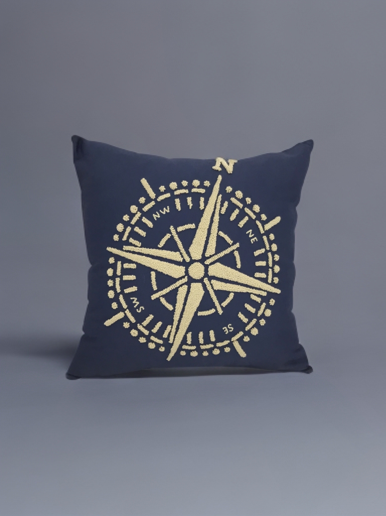 Compass Punch Nakışlı Kırlent Kılıfı