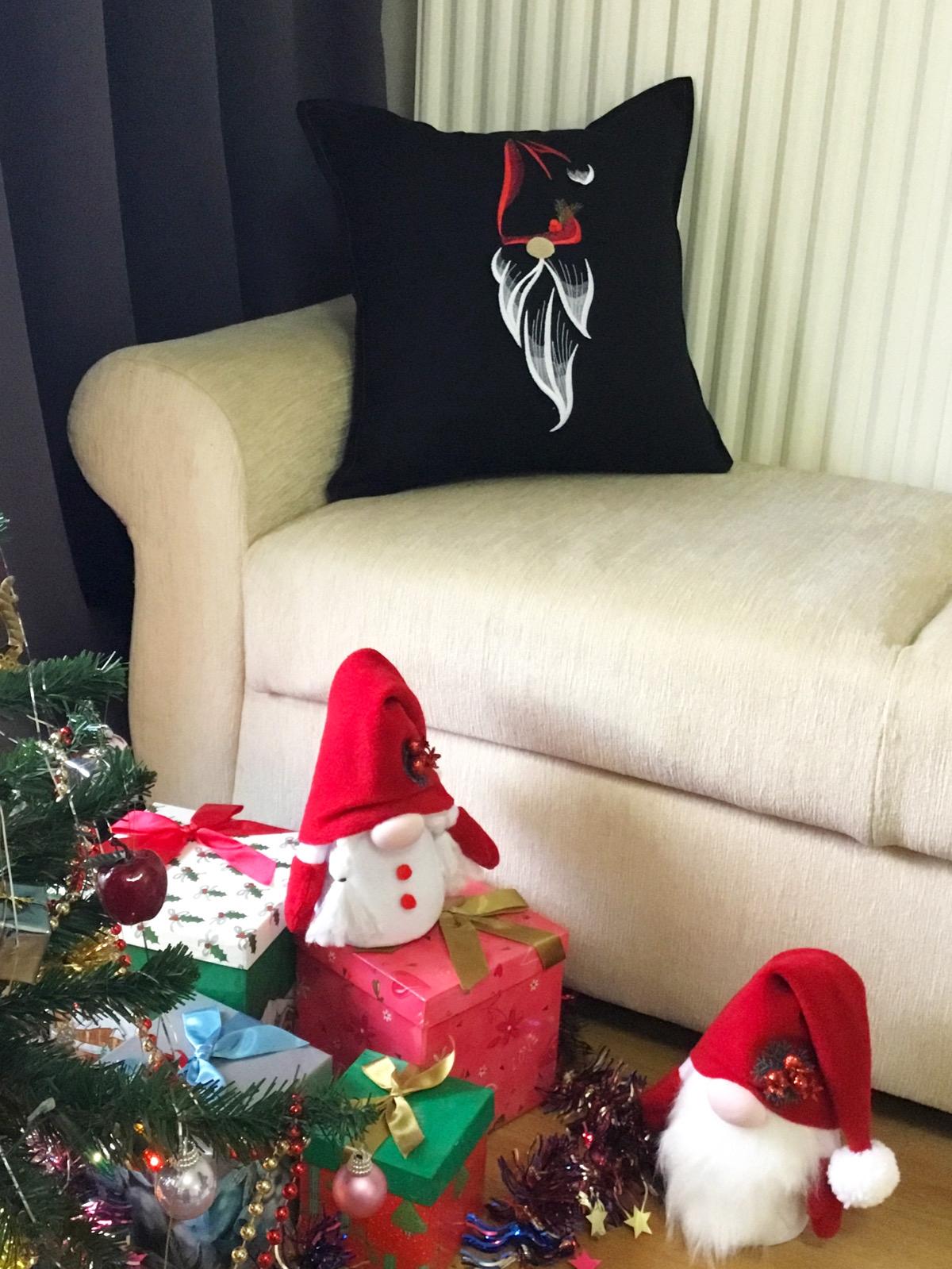 Christmas Gnome Kırlent Kılıfı