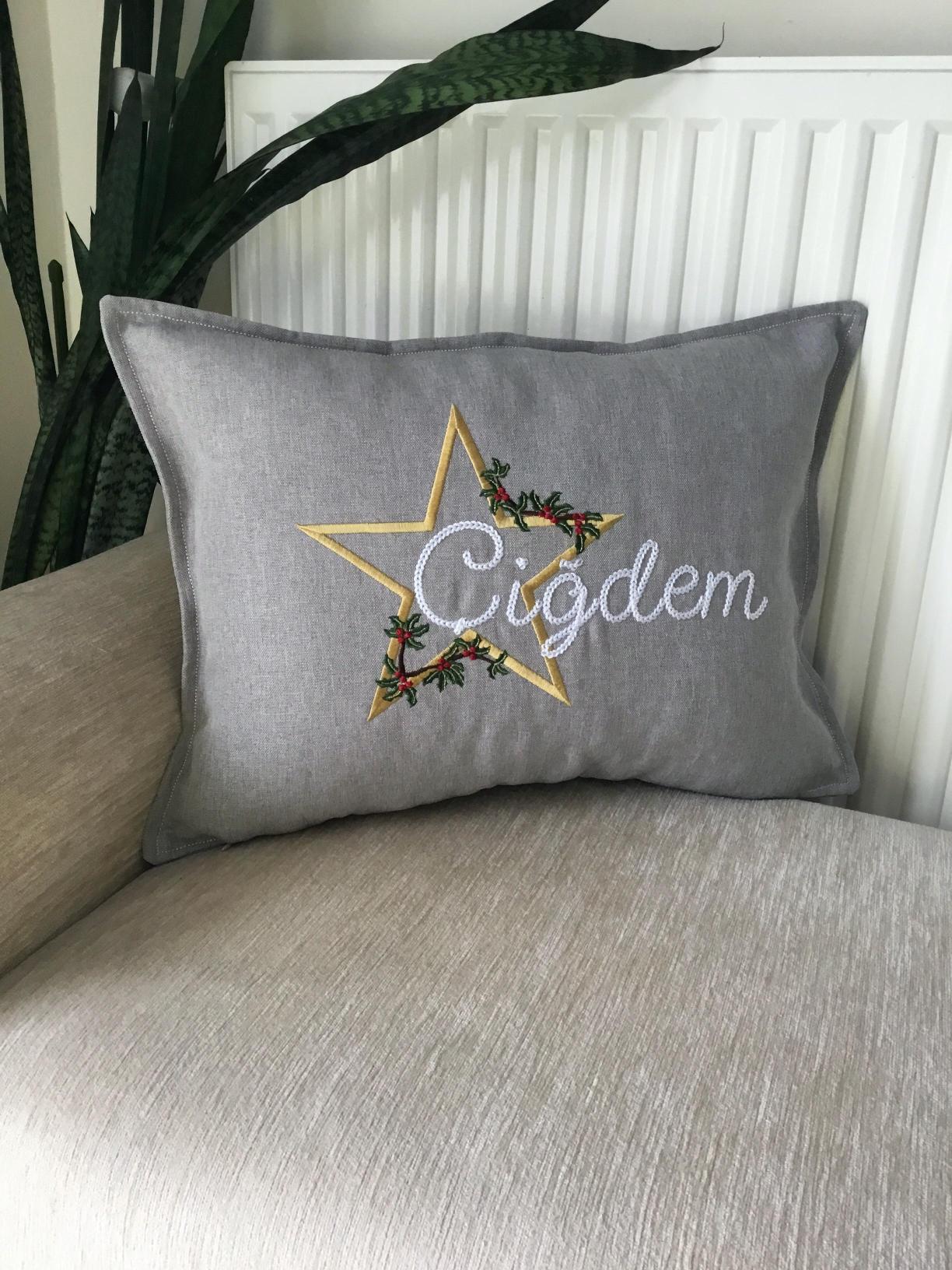 Star of The New Year - İsim Nakışlı Bolster Kırlent Kılıfı