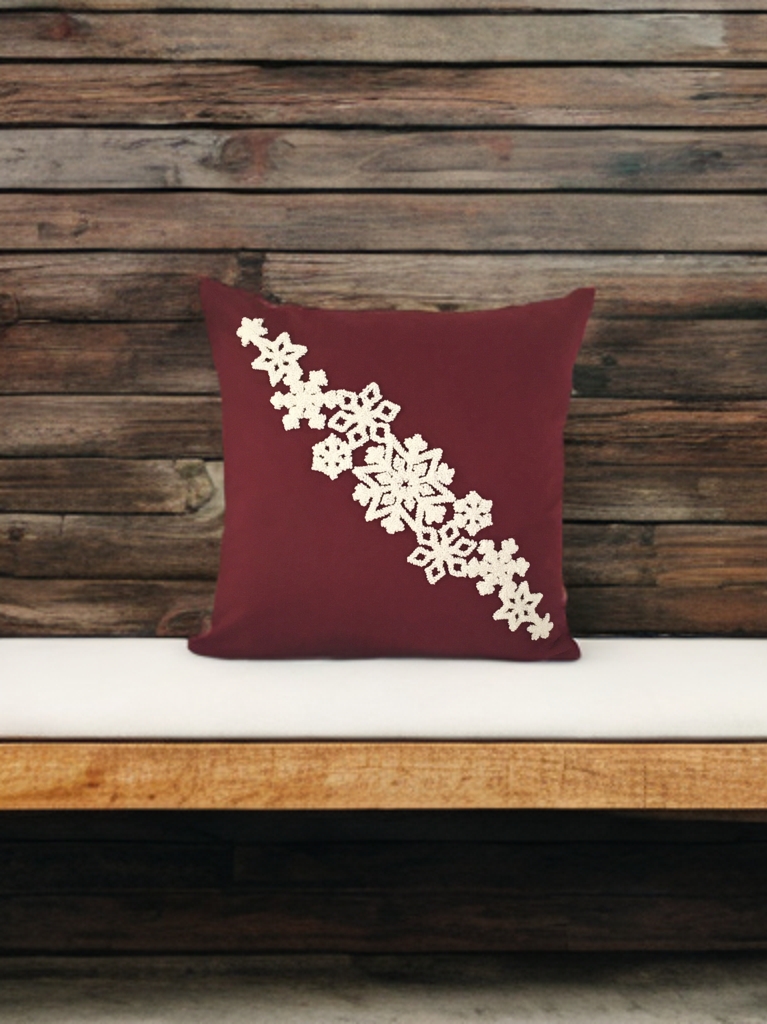 Diagonal Snowflakes Kırlent Kılıfı