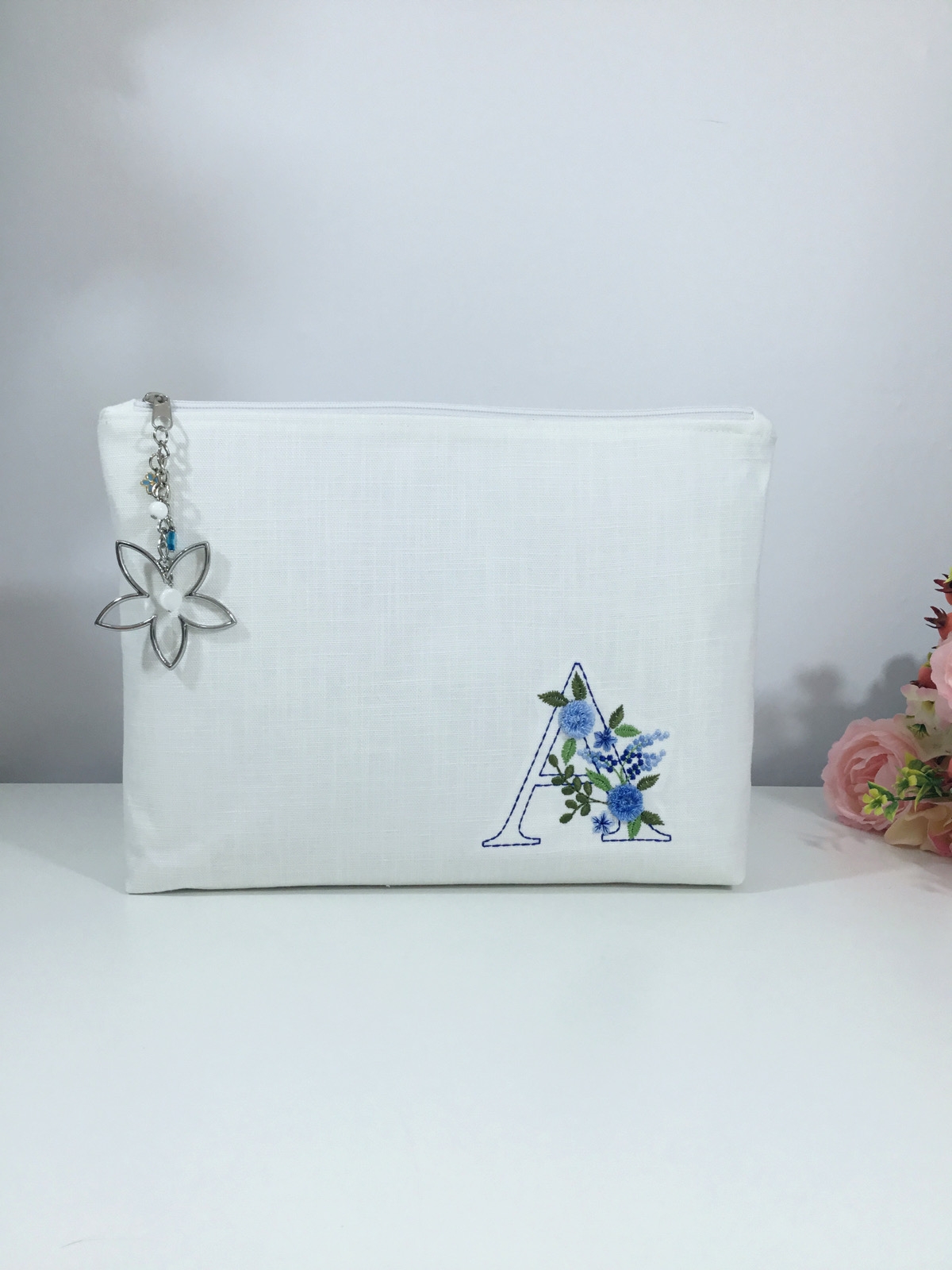 Majestic Blooms - Monogram Harfli Portföy Çanta
