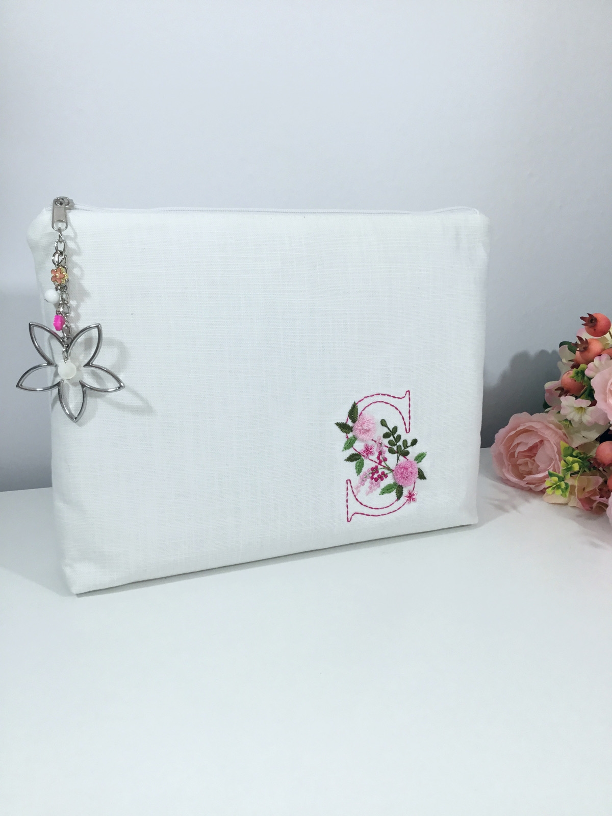 Majestic Blooms - Monogram Harfli Portföy Çanta