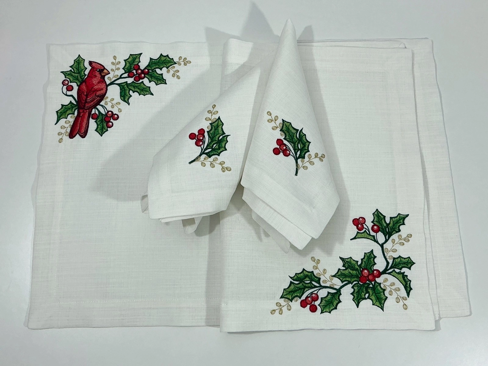Joy & Berries 2 Kişilik - Amerikan Servis ve Peçeteden oluşan 4’lü Set
