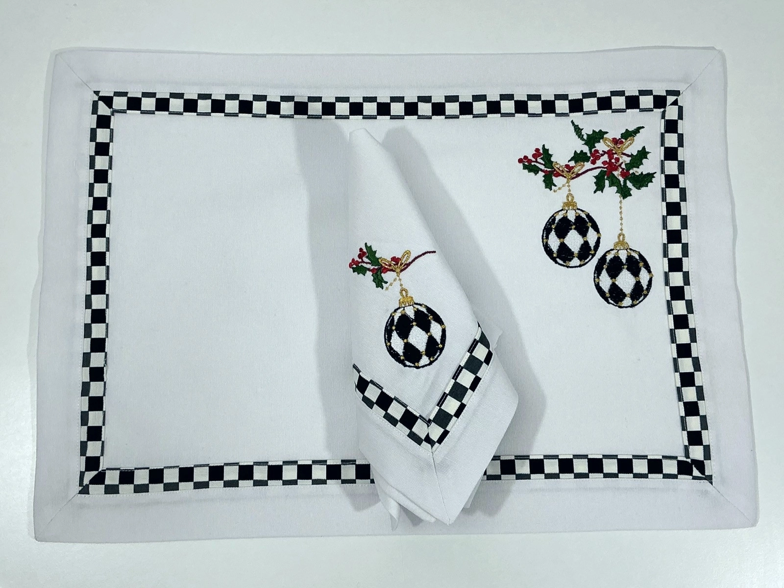 Checkers Dream 2 Kişilik - Amerikan Servis ve Peçeteden oluşan 4’lü Set