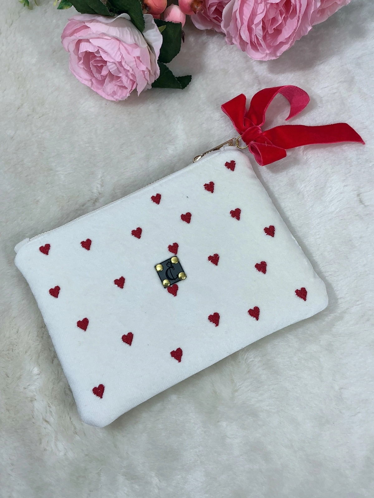 Full Of Love Kalpler Nakışlı Kadife Clutch - Makyaj Çantası