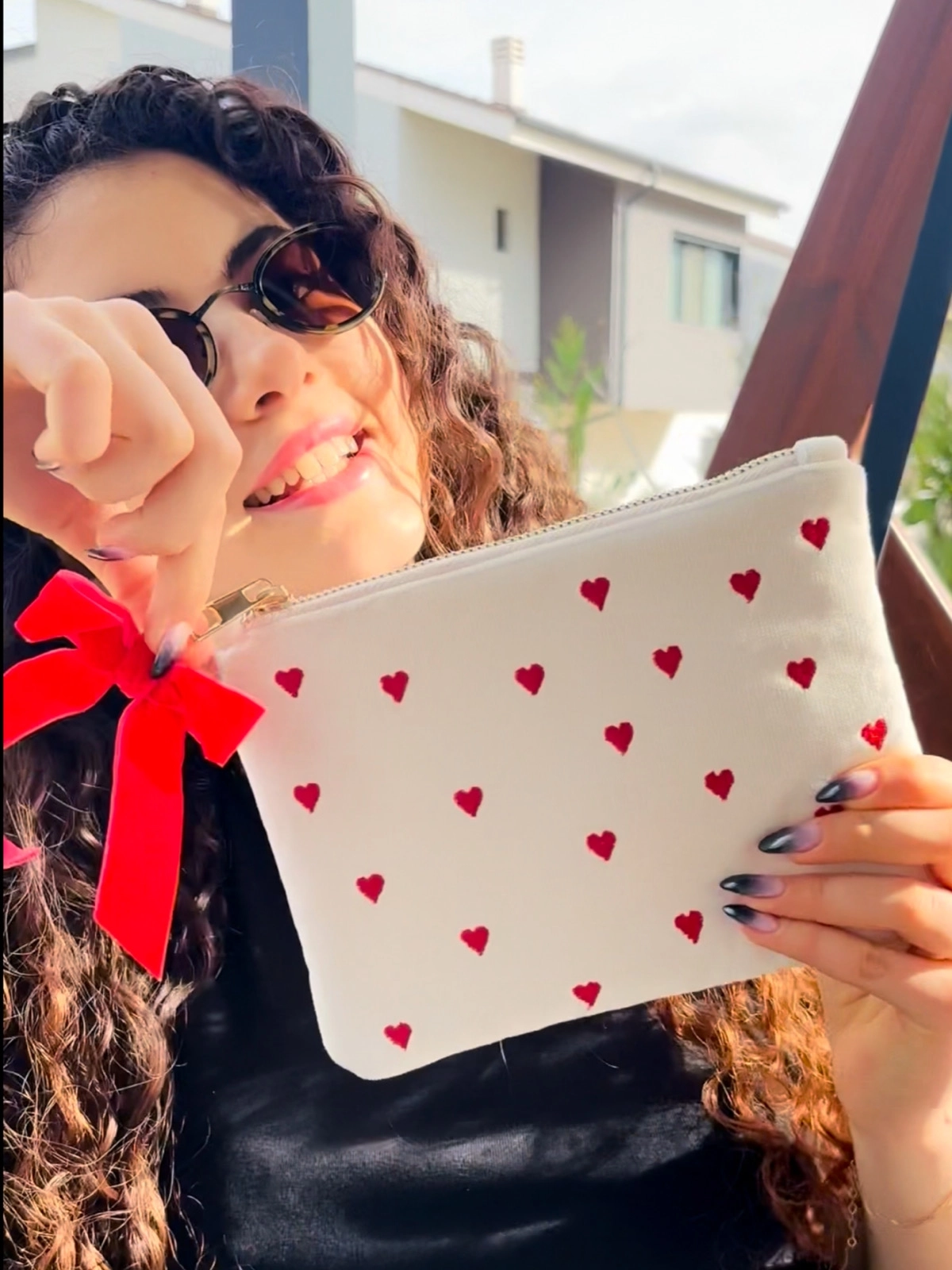 Full Of Love Kalpler Nakışlı Kadife Clutch - Makyaj Çantası