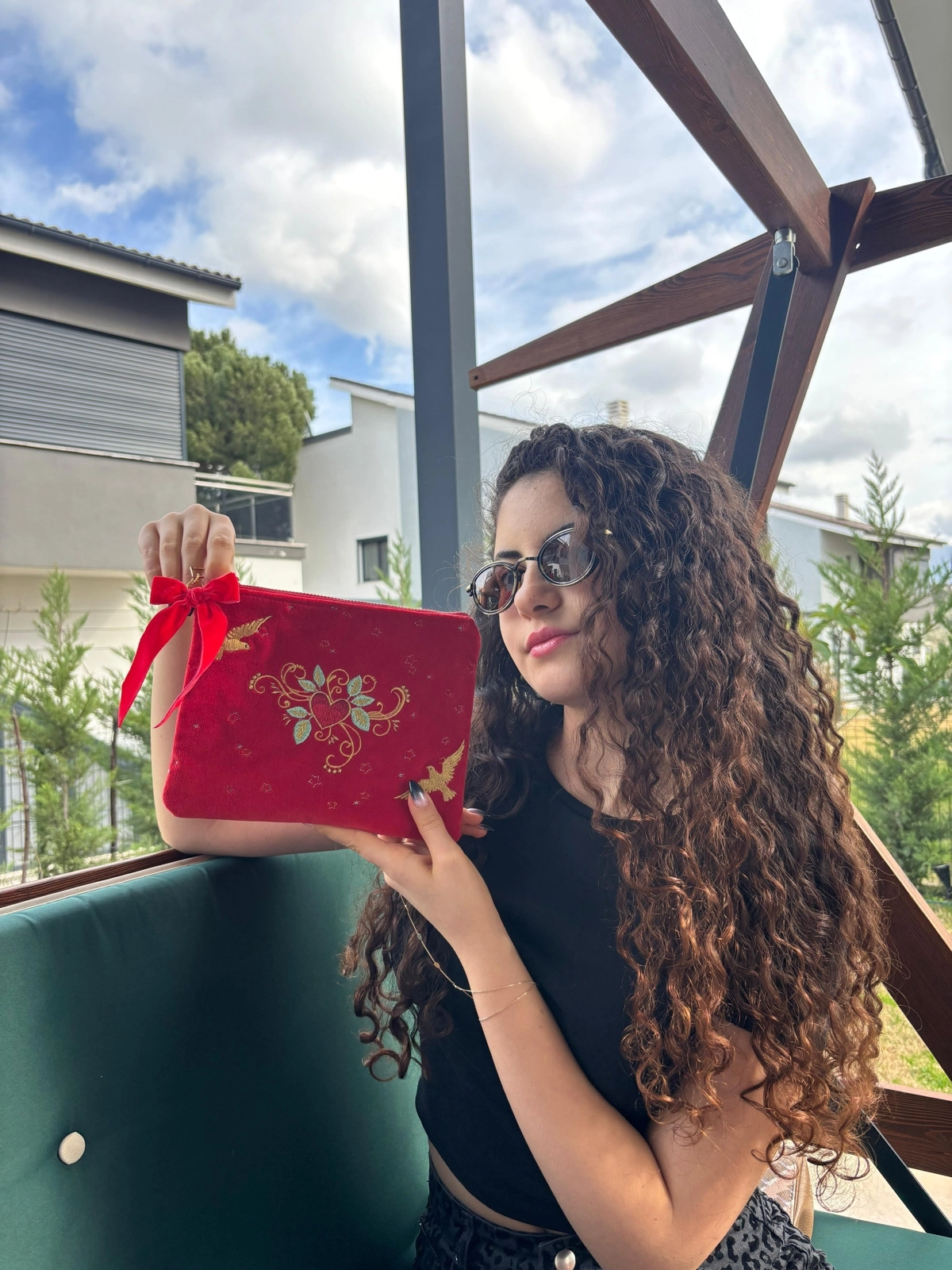 Aşka Uçan Kuşlar Kadife Clutch - Makyaj Çantası