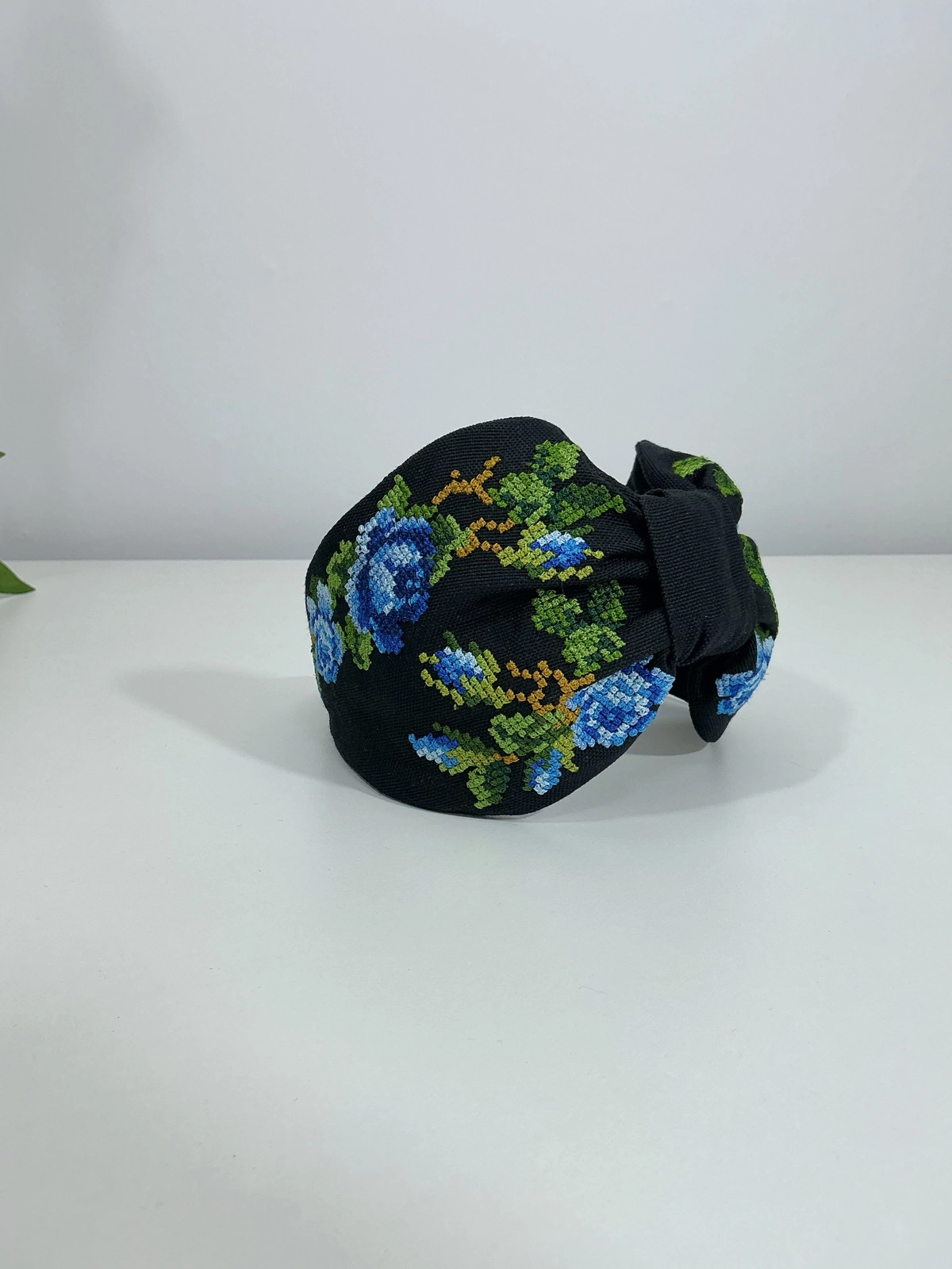 Aurora Rosy Dream Azure | Cross Stitch (Kanaviçe) Nakışlı Taç