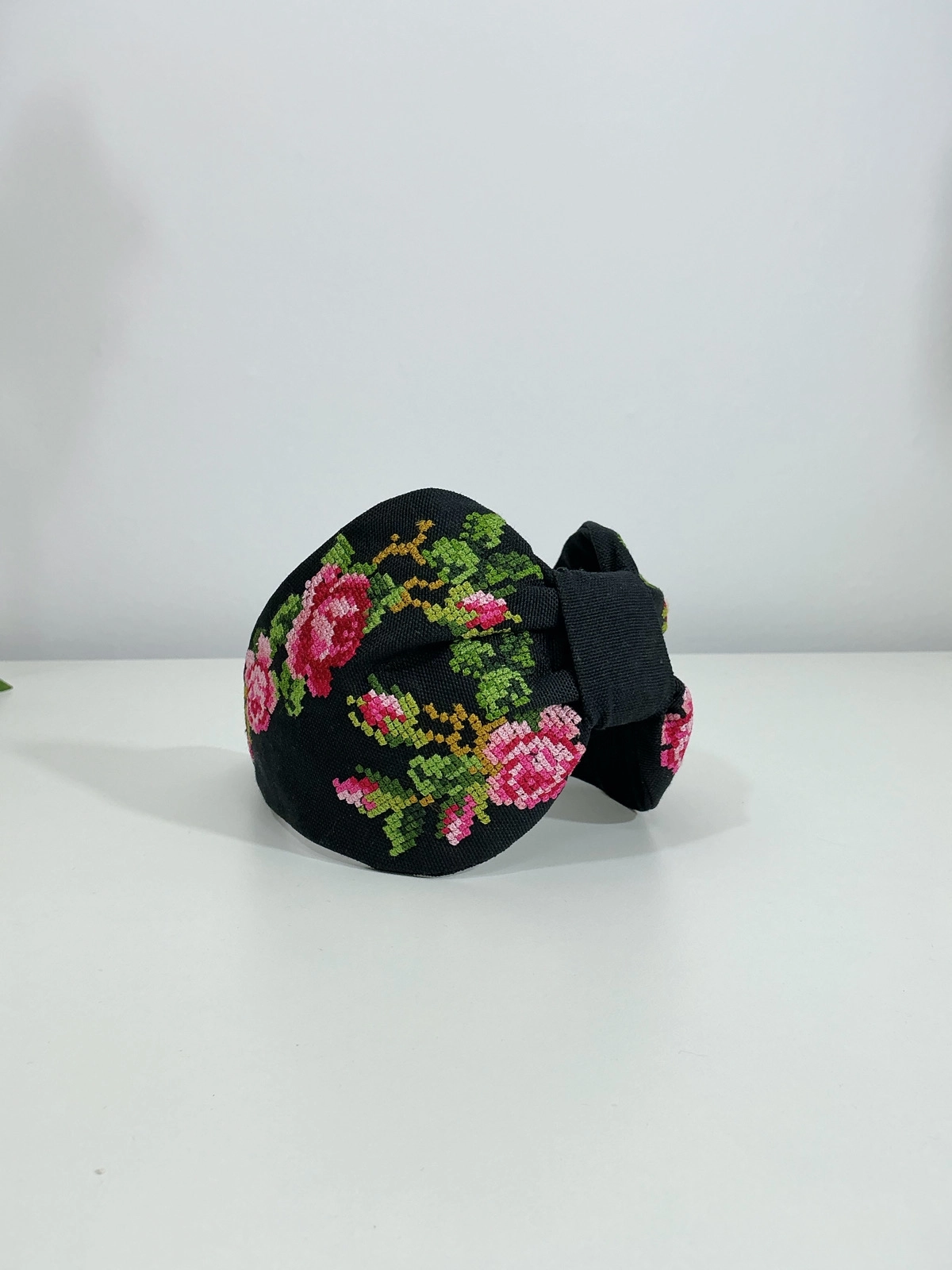 Aurora Rosy Dream Blush | Cross Stitch (Kanaviçe) Nakışlı Taç