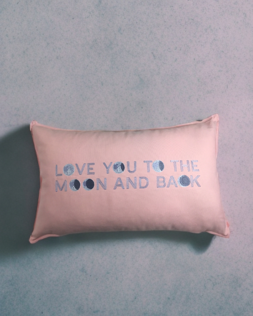 To The Moon  Nakışlı Kırlent Kılıfı