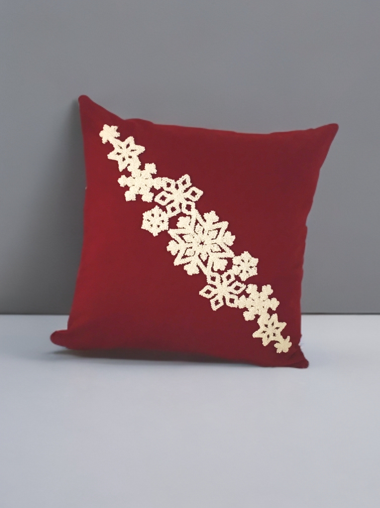 Diagonal Snowflakes Kırlent Kılıfı