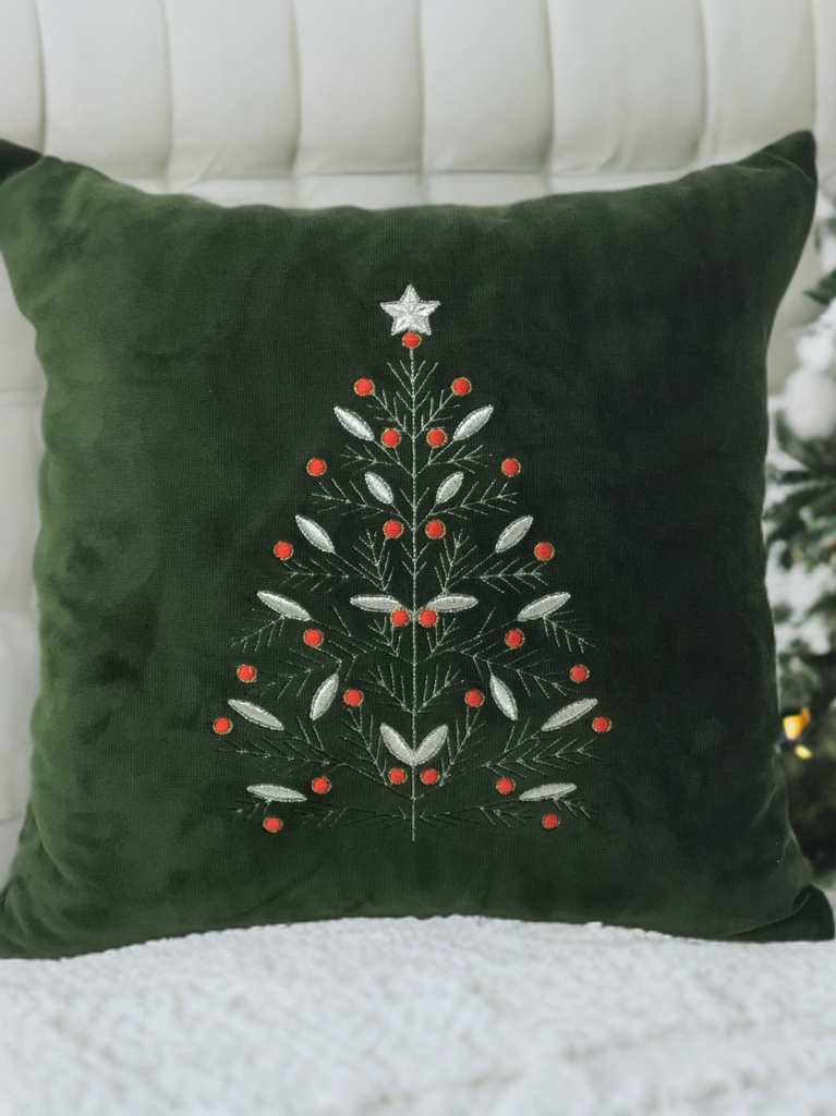 Merry & Bright Tree Kırlent Kılıfı