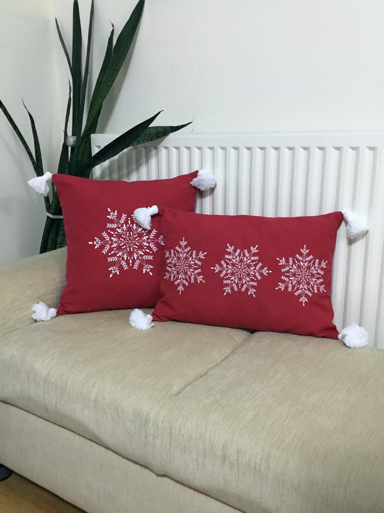 Snow White Dream Nakışlı Bolster Kırlent Kılıfı