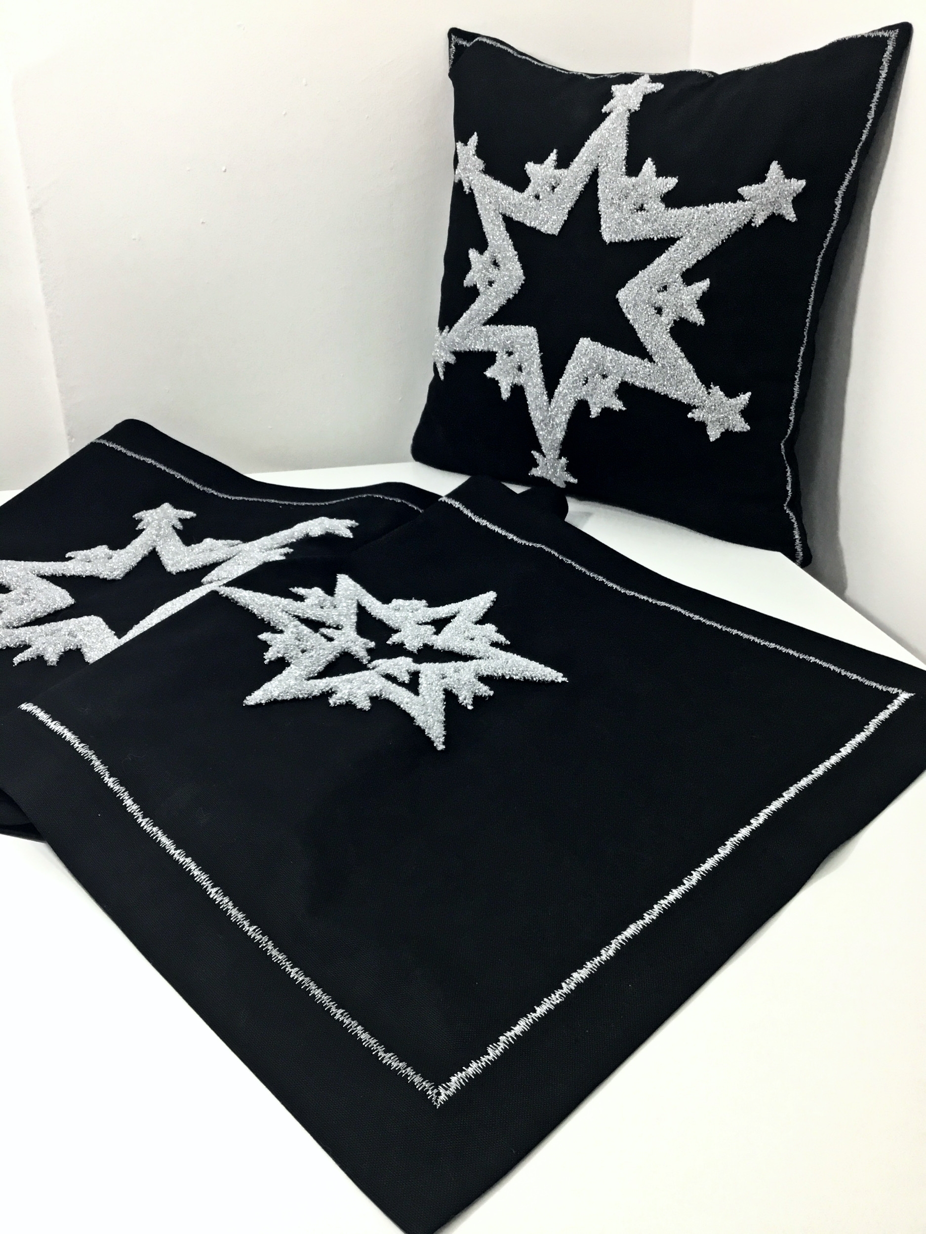 Starry Punch Runner Ve Kırlent Set