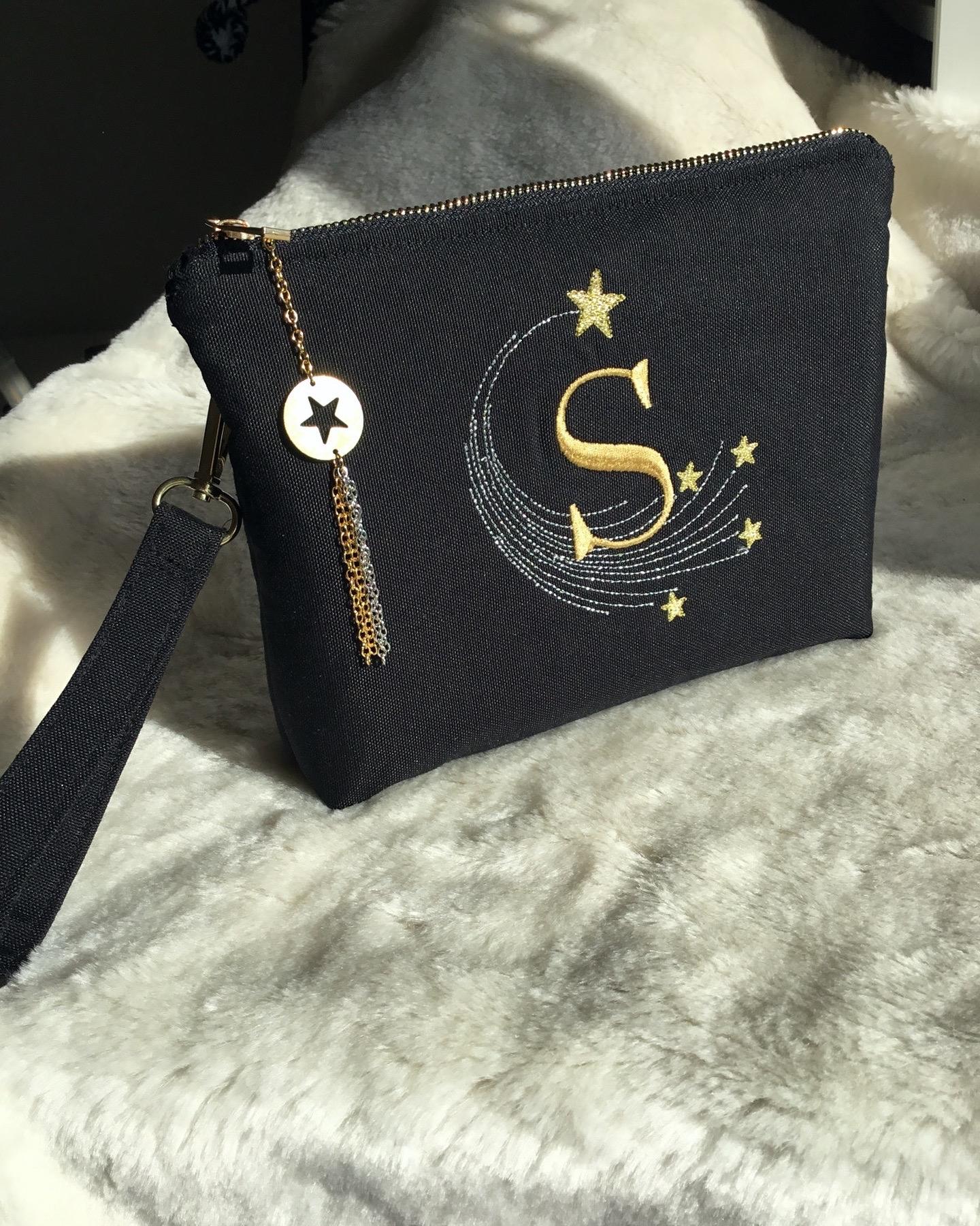 Stardust Yıldızlı Harf Nakışlı Clutch Çanta