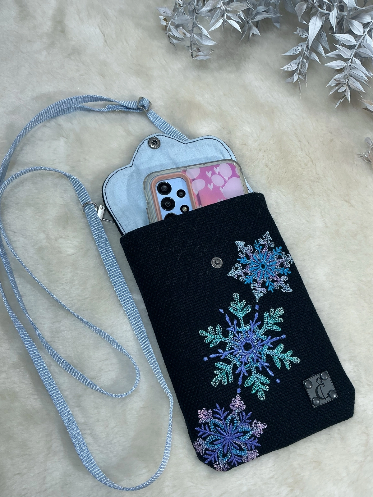 Flurries Flakes Harf Nakışlı Telefon Kılıfı Çanta