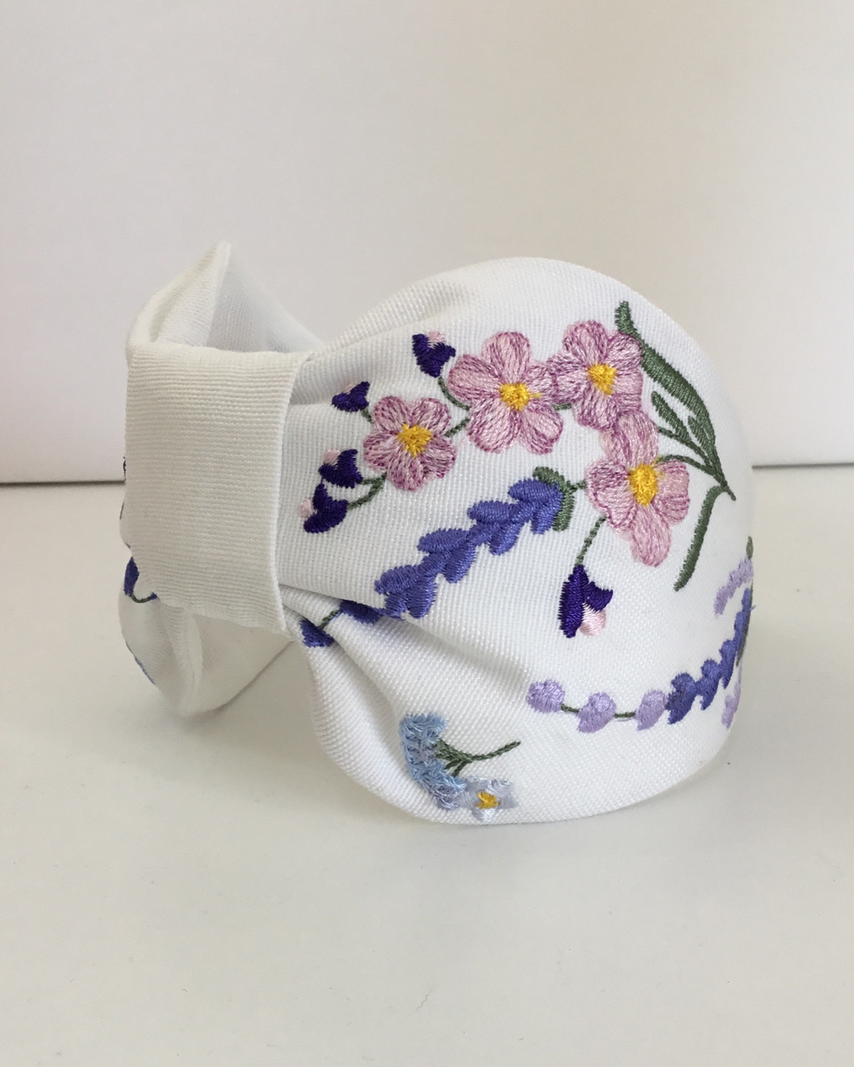 LavenderDream Nakışlı Taç 