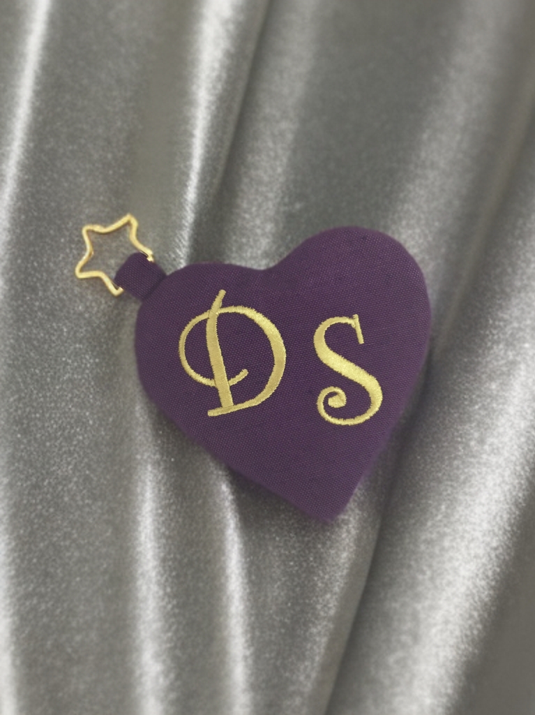 Love&Love Kalp Formunda Monogram Nakışlı Bozuk Para Cüzdanı