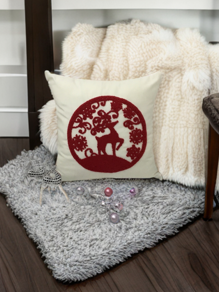 Deer Medallion Punch Kırlent Kılıfı