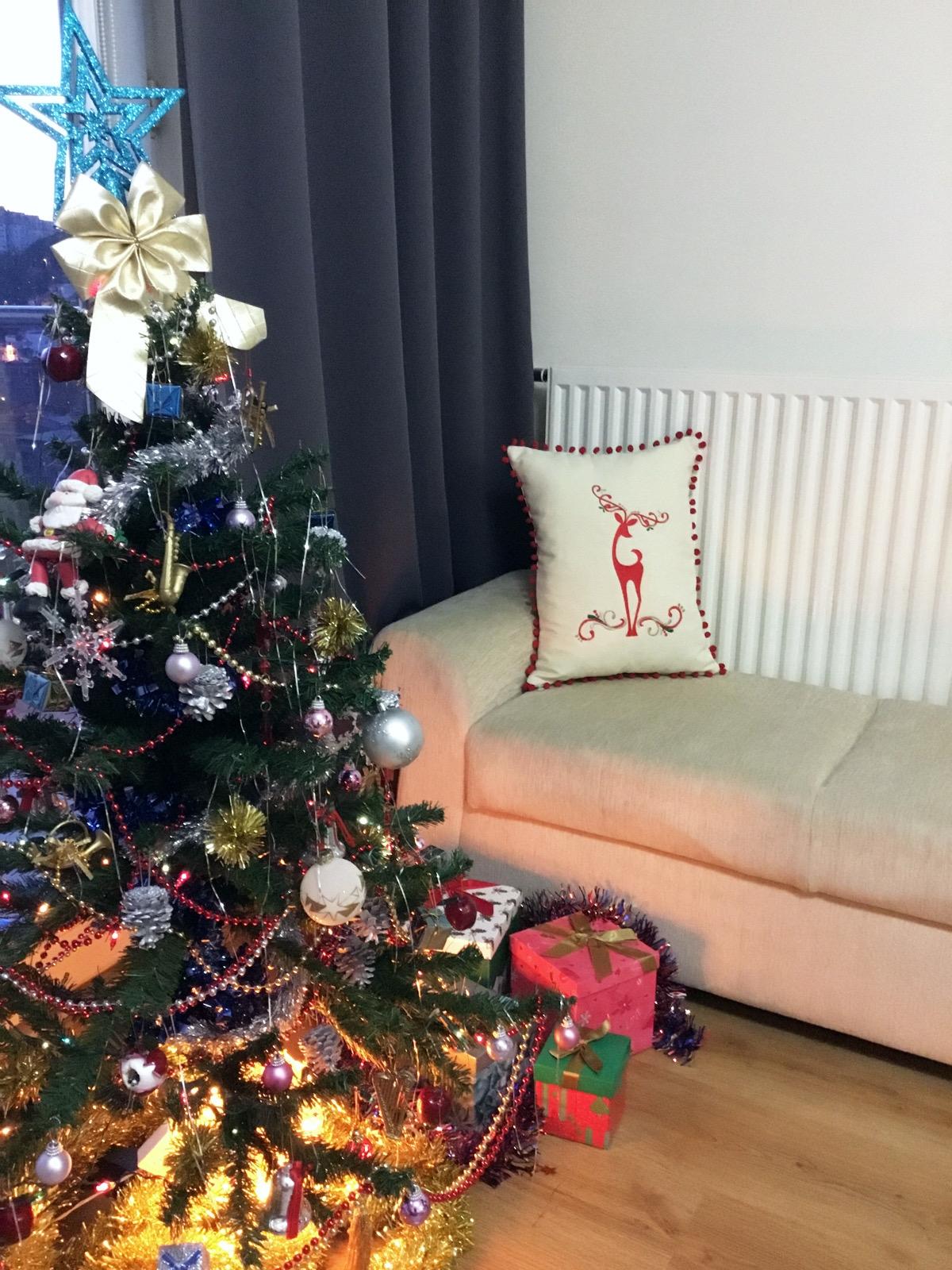 Elegant Reindeer Dikey Kırlent Kılıfı