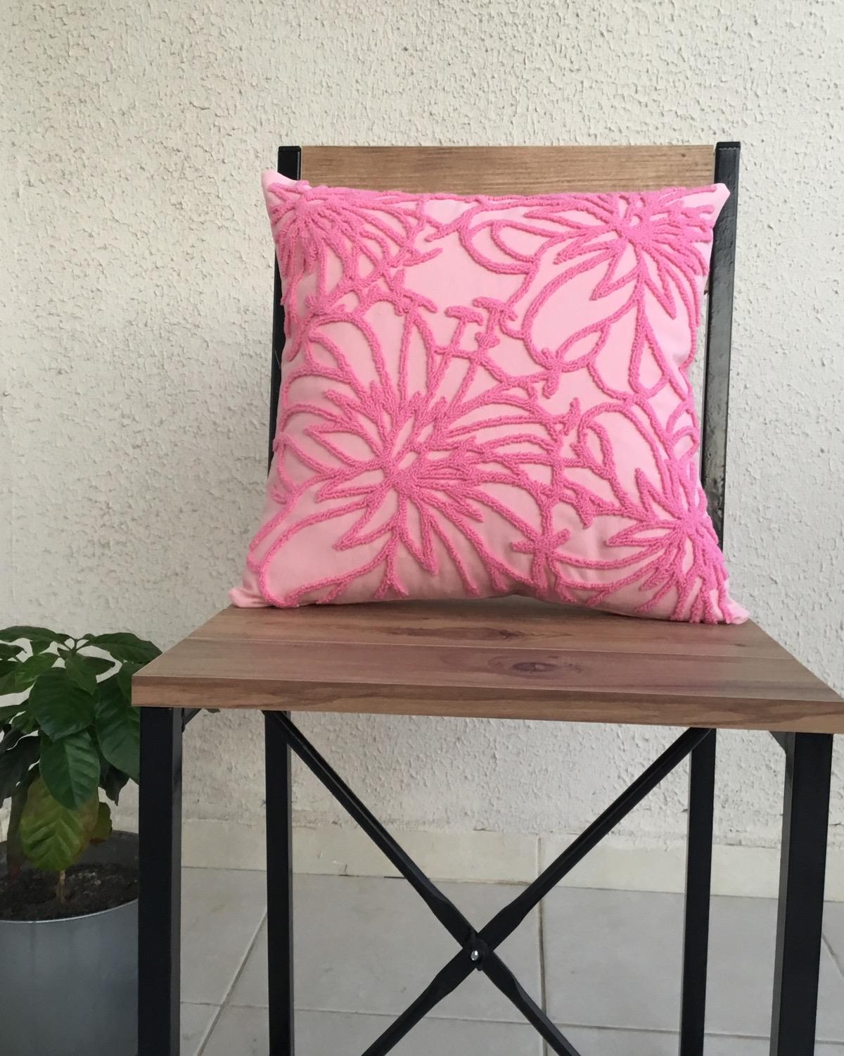 Lilies Ol Zambaklar Punch Kırlent Kılıfı