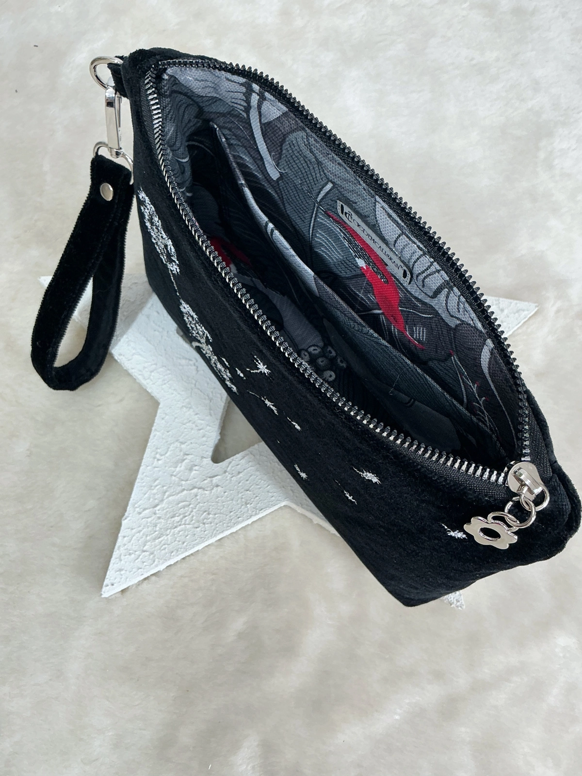 Velvet Dream Botanical Clutch Çanta | Karahindiba Nakışlı Kadife El Çantası